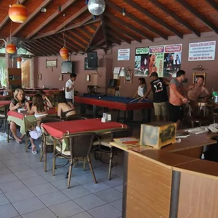Club Ekinci Palace * Icmeler