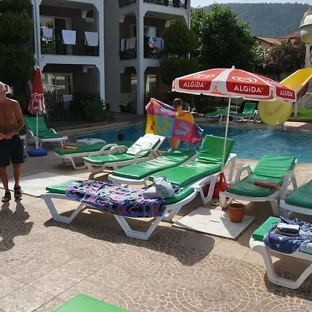 Club Ekinci Palace Apartment Icmeler